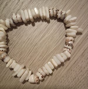 Women's stretchable Bracelet